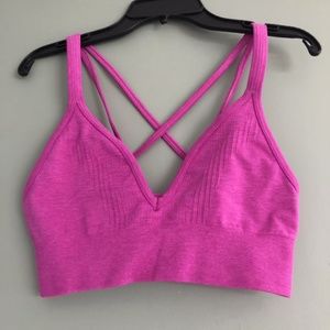 Lululemon 6 Seamlessly Plunge Bra